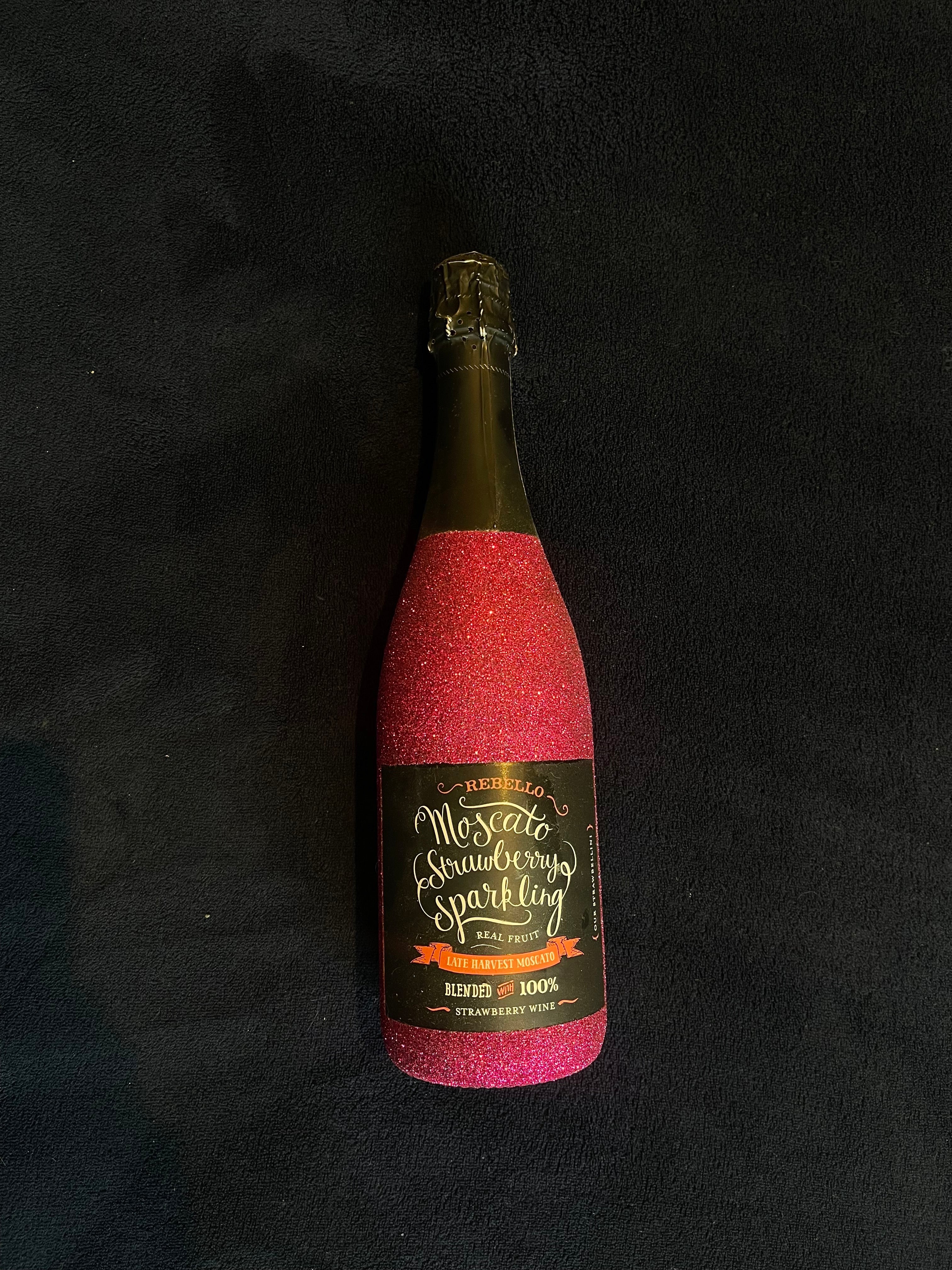 750ml Moscato Strawberry Sparkling